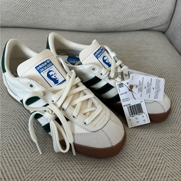 Seller photo, Poshmark